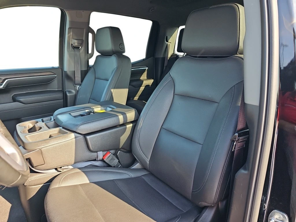 2024 GMC Sierra 1500 SLT - Photo 15