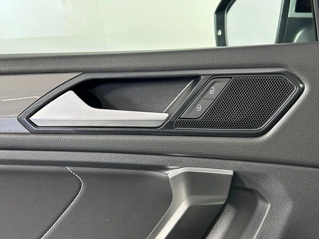 2024 Volkswagen Tiguan SE - Photo 32