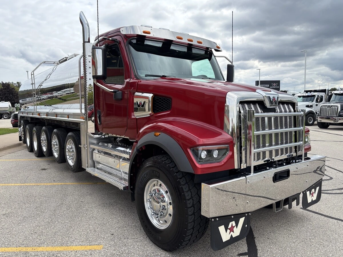 2027 Western Star 49X — photo 3