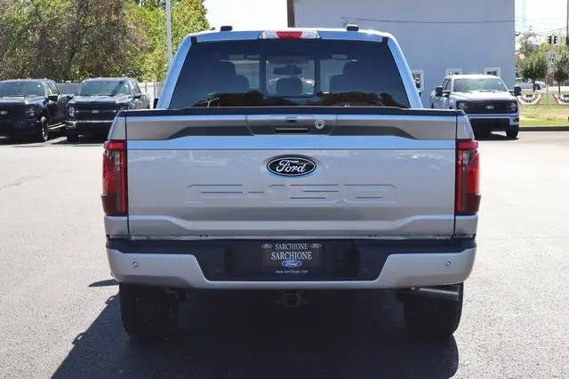 2025 Ford F-150 XLT photo 18