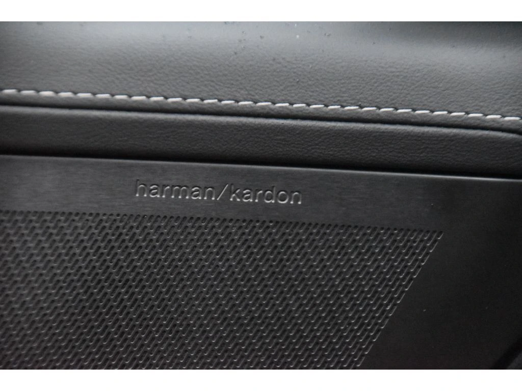 2026 Volvo - image 26