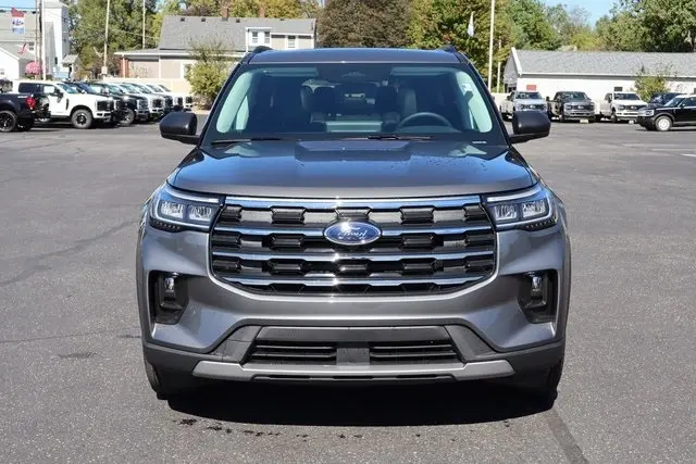 2025 Ford Explorer photo 15