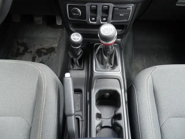 2025 Jeep Wrangler Sport photo 14