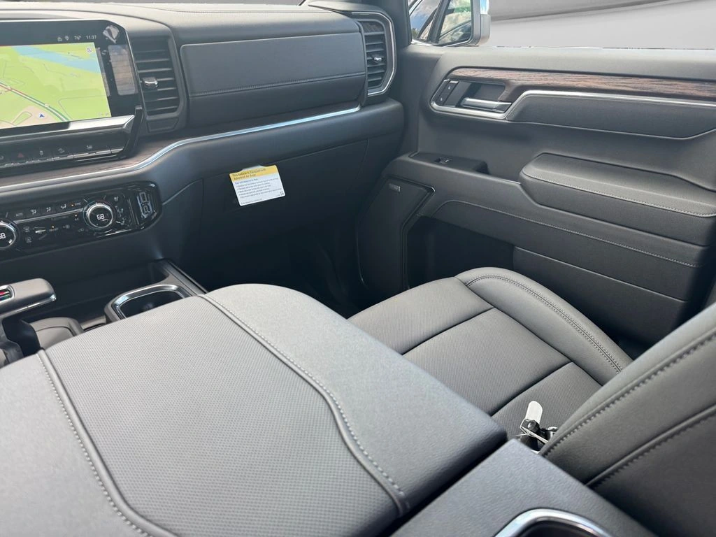 2026 GMC Sierra 1500 SLT - Photo 18