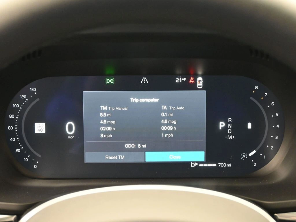 2026 Volvo - image 9