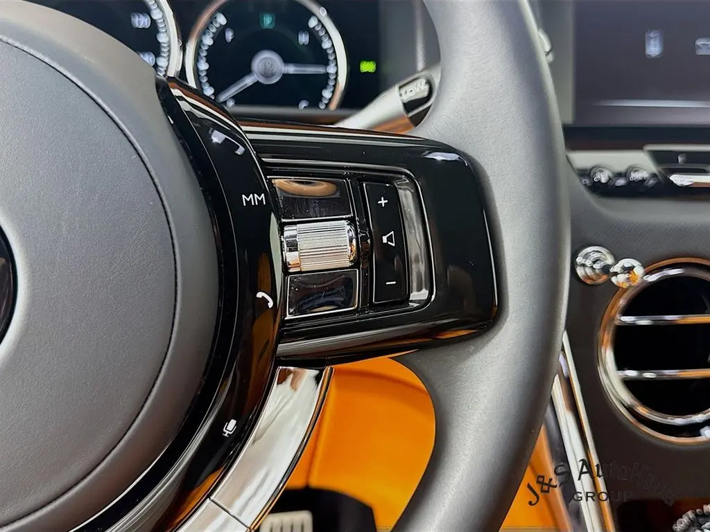 2022 Rolls Royce Cullinan RR31 photo 14
