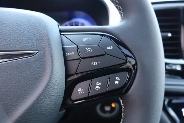 2026 Chrysler Pacifica Limited photo 14