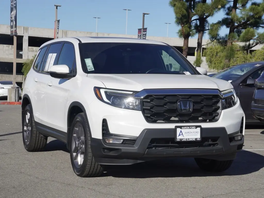 2023 Honda Passport EX-L's photo