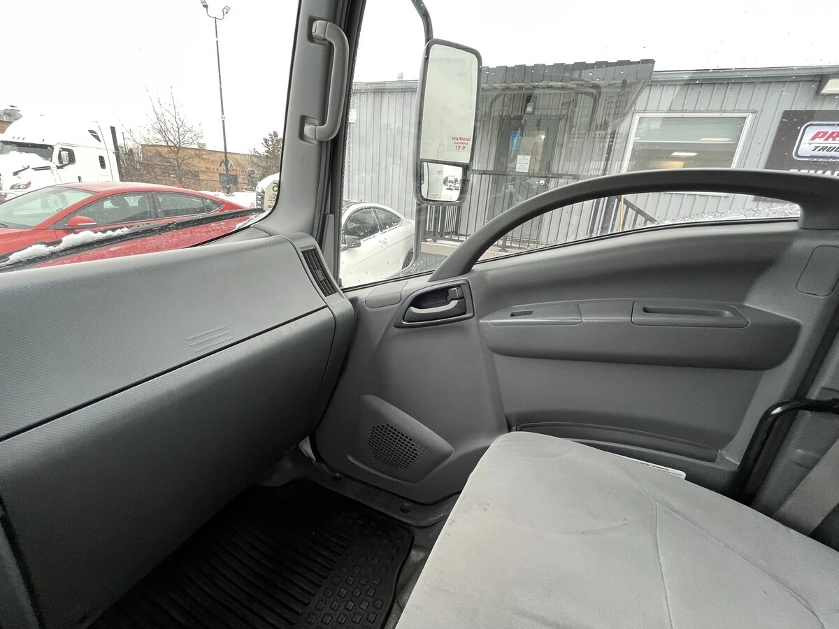 2022 Isuzu NRR - image 19