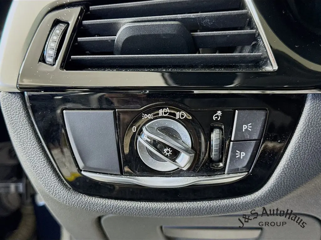 2022 Bmw M550i xDrive photo 10