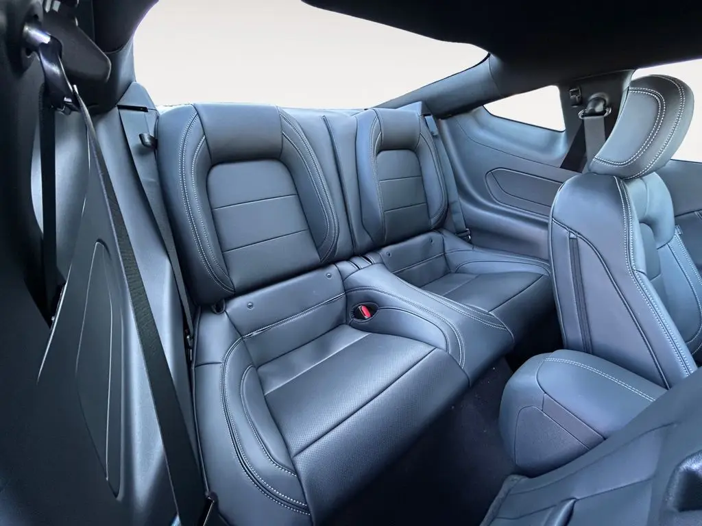 2025 Ford Mustang EcoBoost Premium photo 11