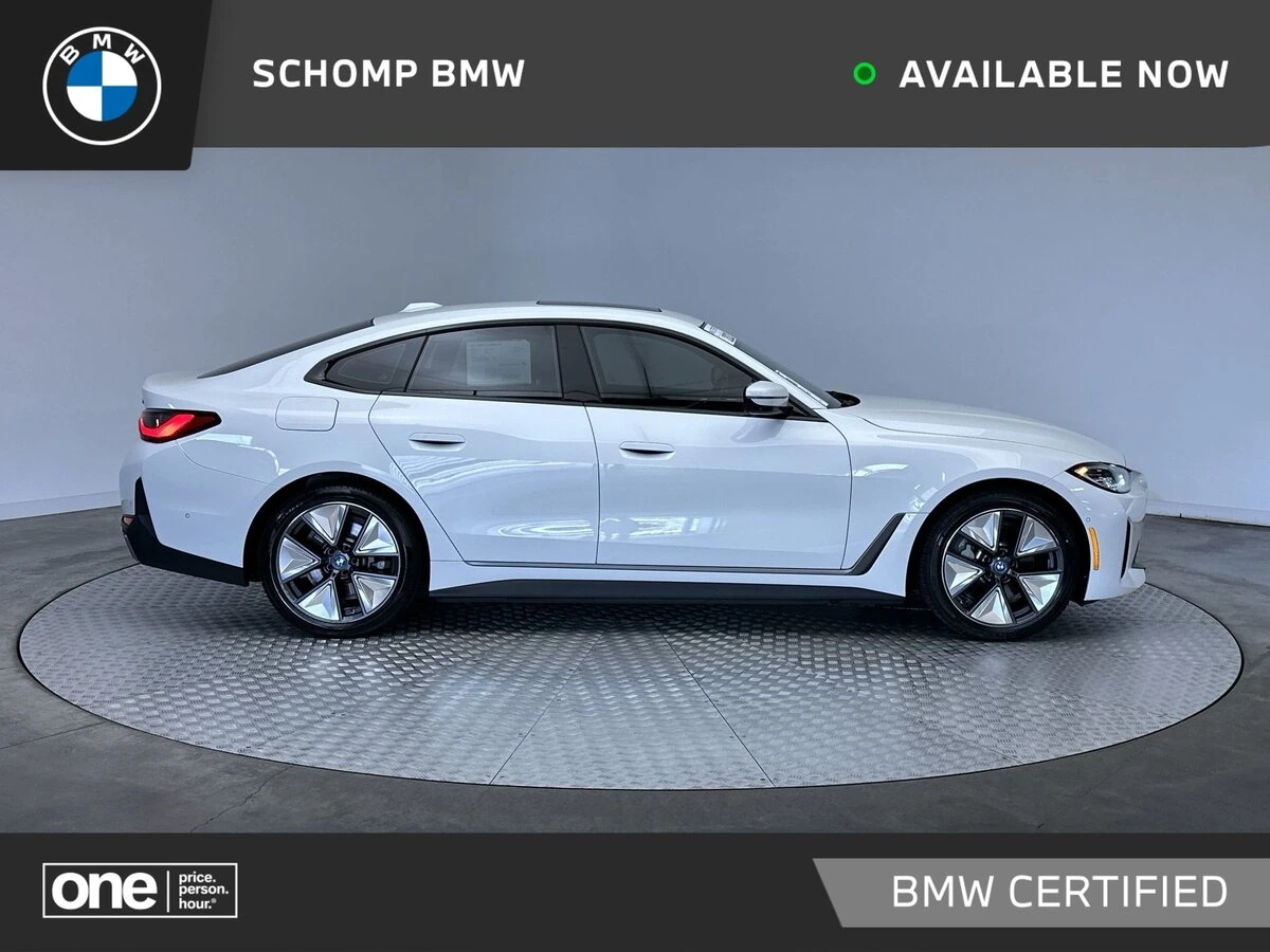 2023 BMW i4 eDrive35's photo