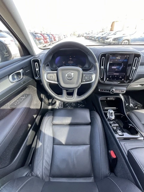 2024 Volvo - image 23