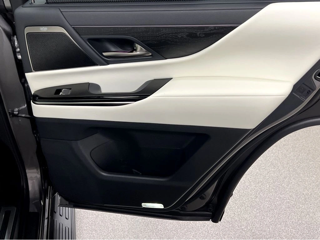 2026 Lexus LX 600 Luxury - Photo 21