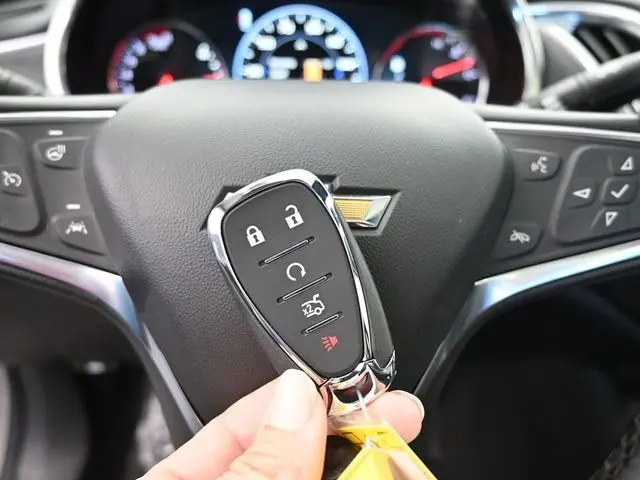 2024 Chevrolet Malibu Premier 2LT photo 30
