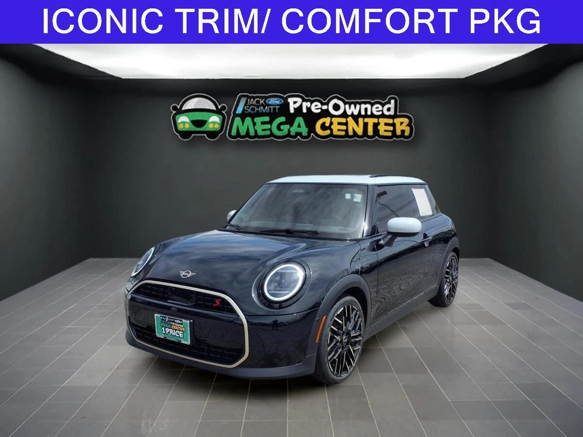 2025 MINI Hardtop Cooper S's photo