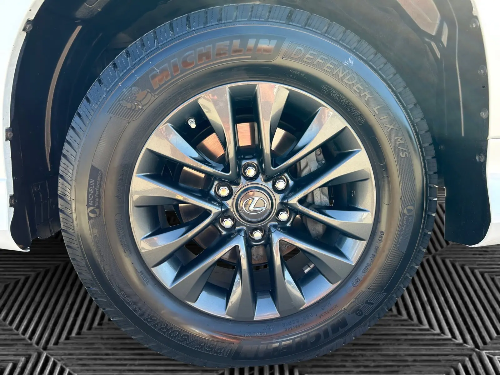 2020 Lexus GX 460 Premium photo 12