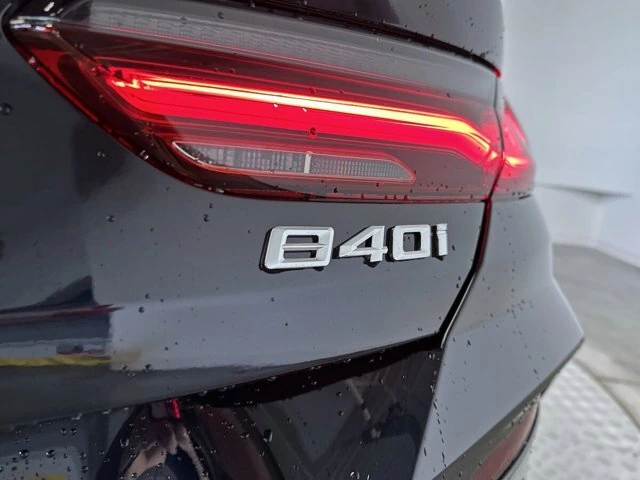 2026 BMW 8 Series 840i - Photo 25