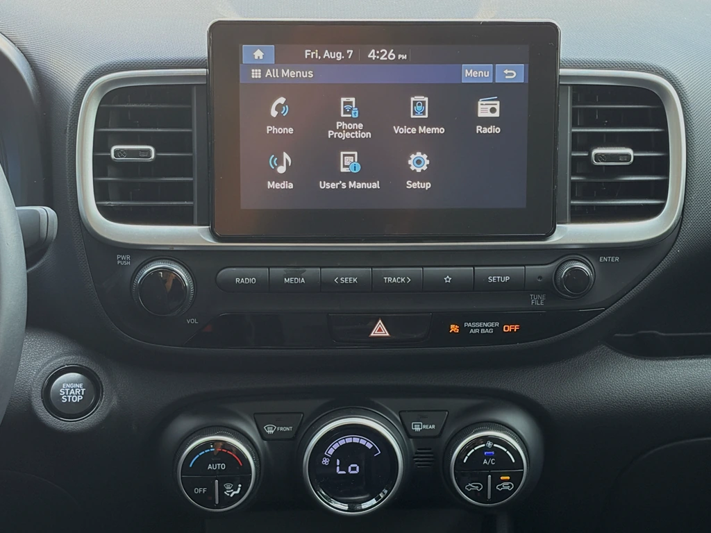 2025 Hyundai Venue SEL - Photo 18