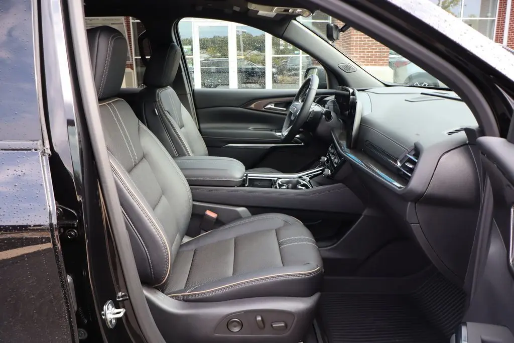 2026 Chevrolet Traverse High Country photo 47