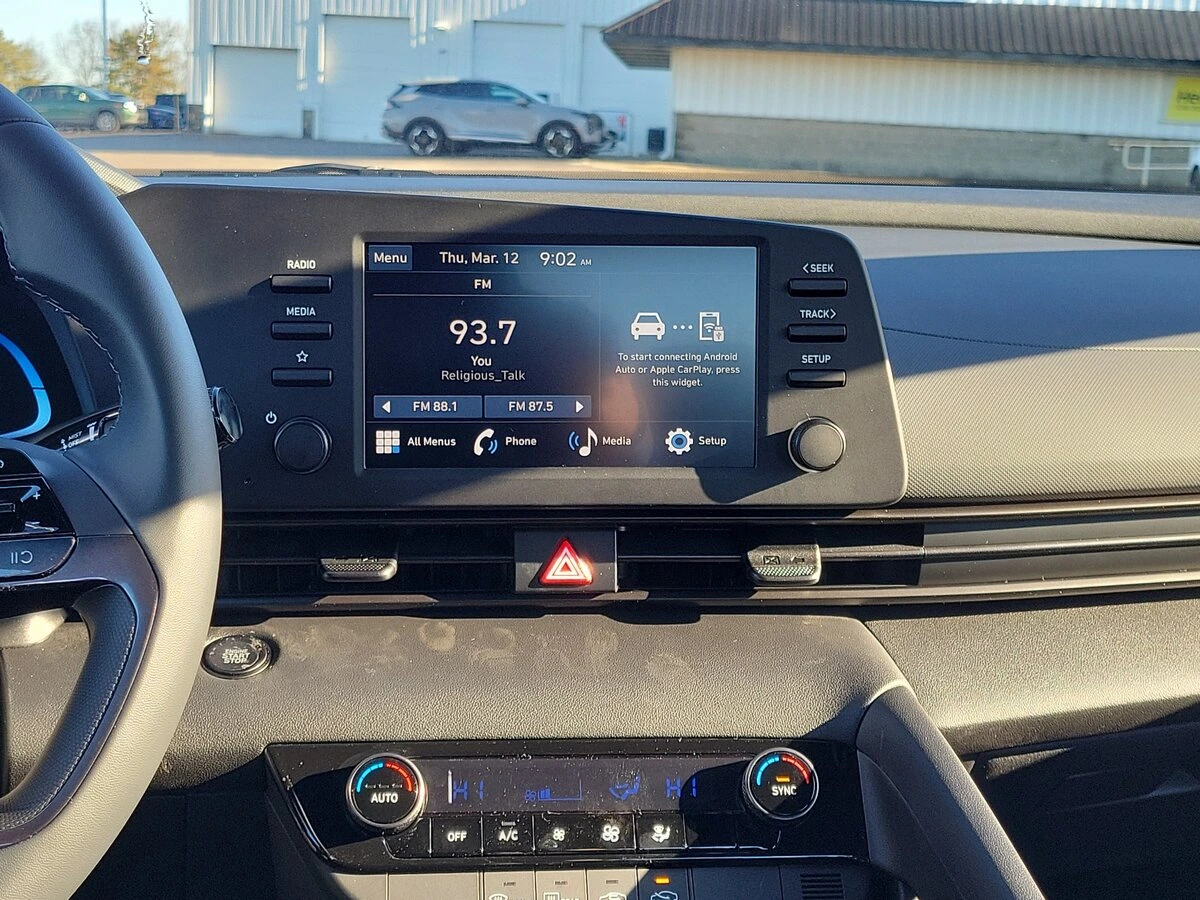 2026 Hyundai Elantra SEL Sport - Photo 9