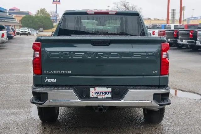 2026 Chevrolet Silverado 1500 LT1 photo 4