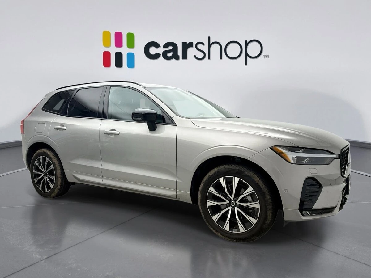 2025 Volvo - image 7