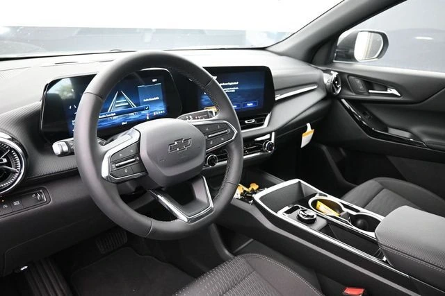 2027 Chevrolet Equinox LT - Photo 17
