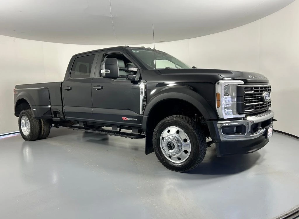 2025 Ford F-450 XL 4x4 Crew Cab 8' Box DRW's photo