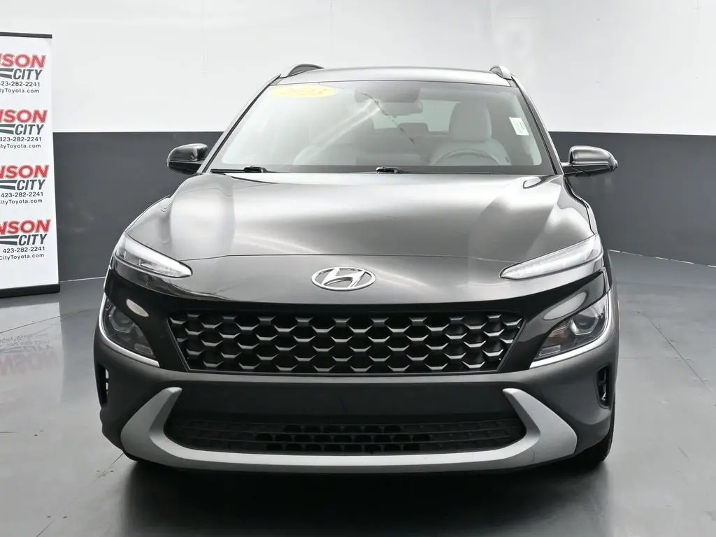 2023 Hyundai Kona SEL photo 3