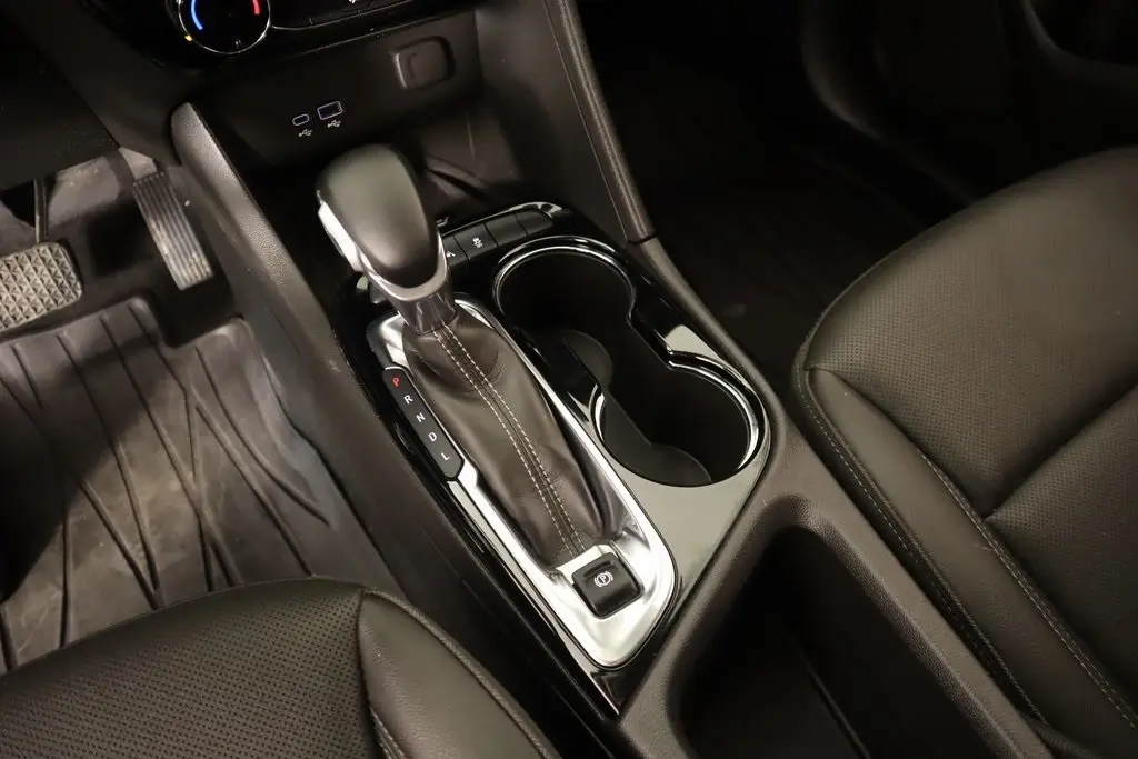 2024 Buick Encore GX Sport Touring photo 6