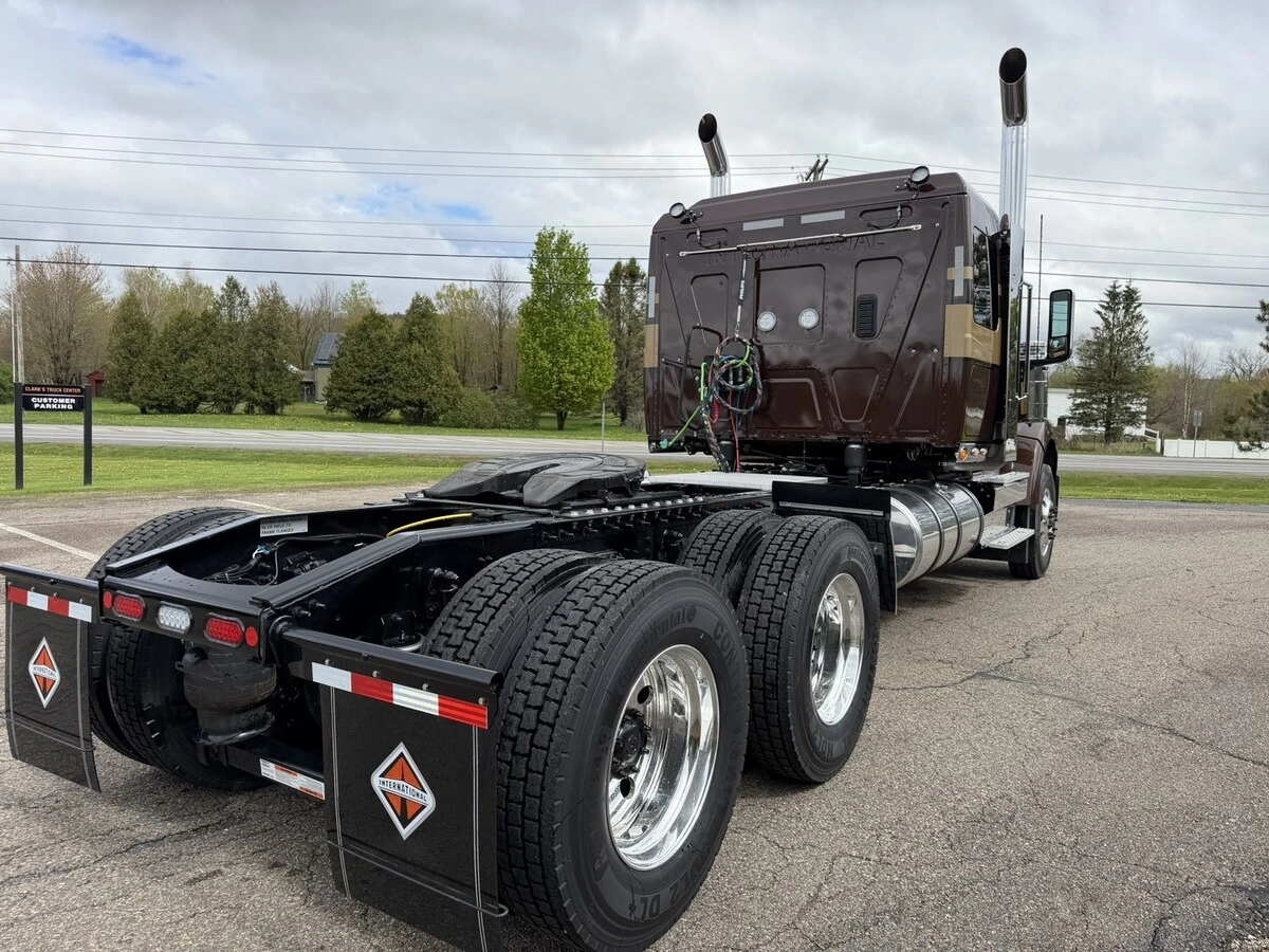2026 International HX in Jericho, VT — photo 6