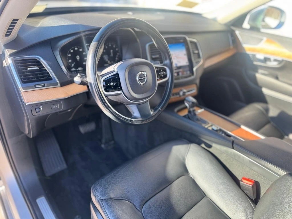 2021 Volvo - image 14