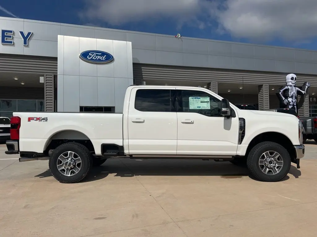 2026 Ford F-250 photo 3