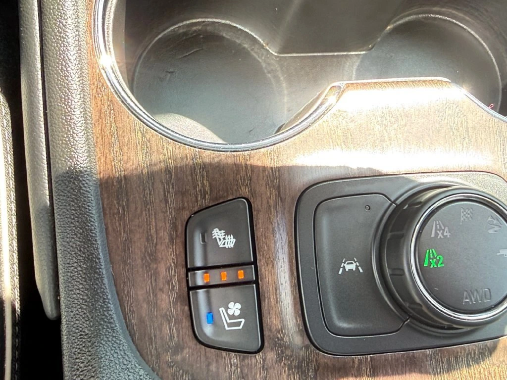 2023 GMC Acadia Denali - Photo 32