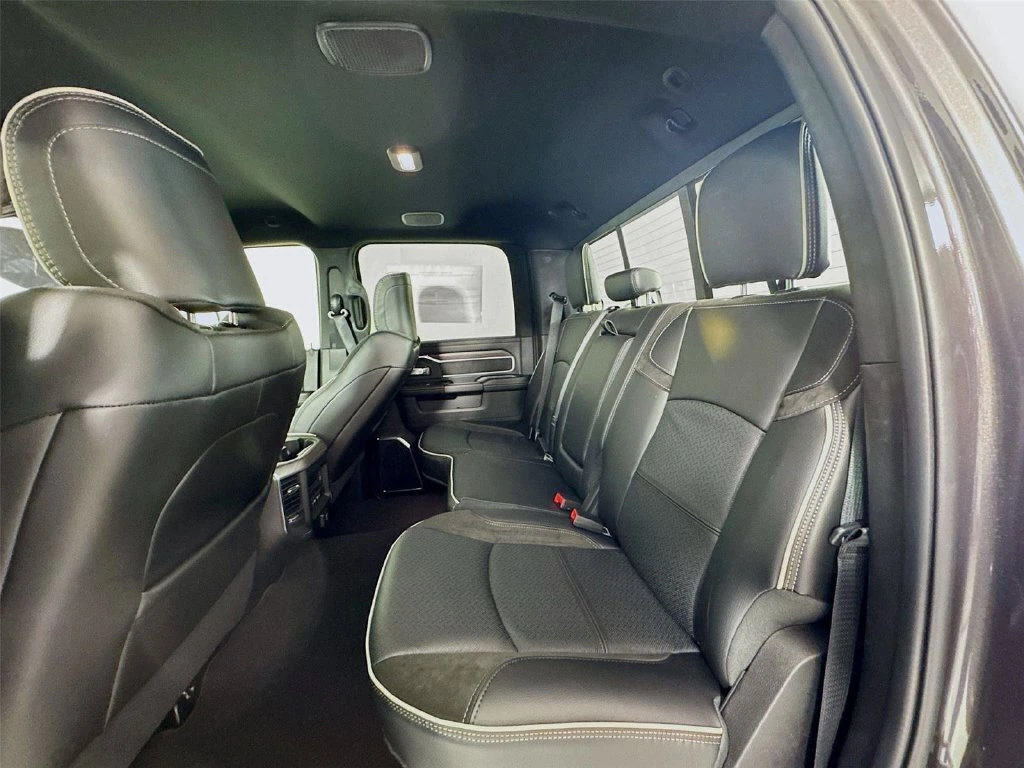 2026 RAM 3500 Laramie - Photo 23