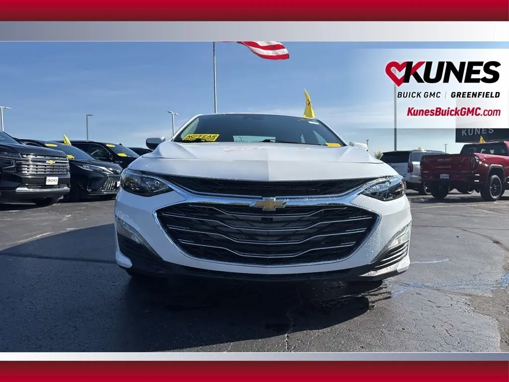 2023 Chevrolet Malibu 1LT photo 9