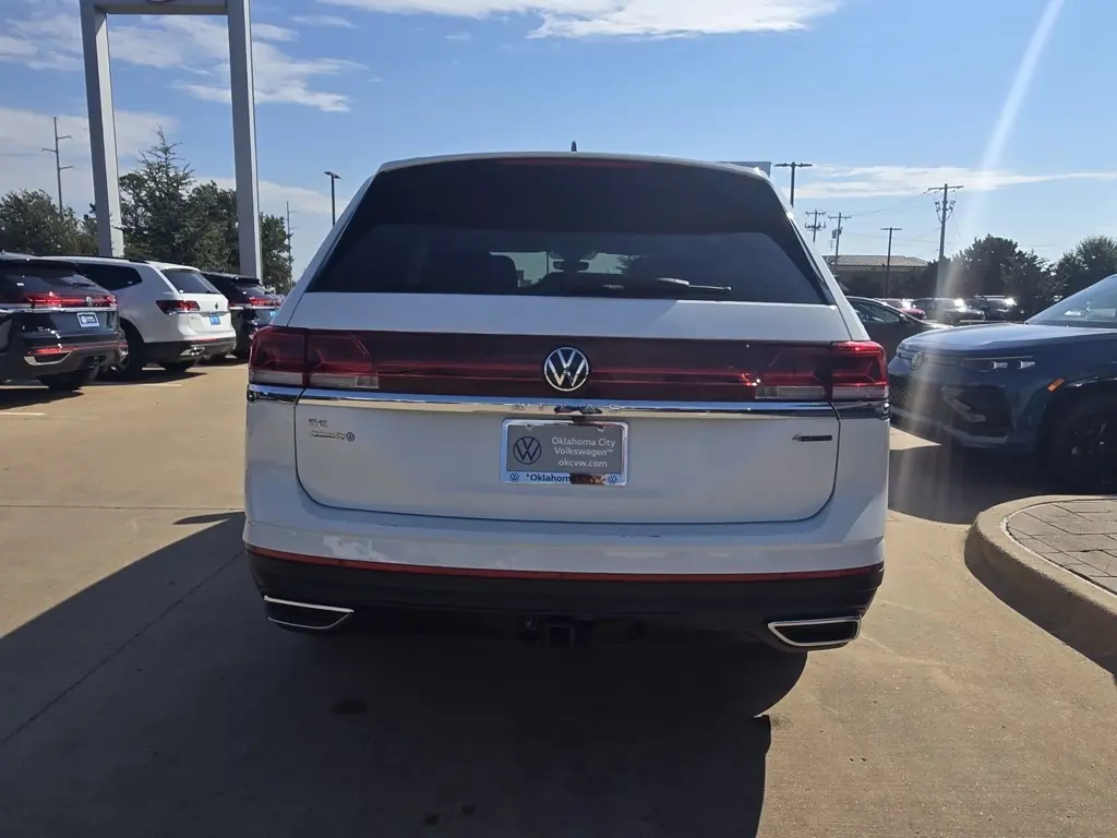 2024 Volkswagen Atlas SE Technology photo 5