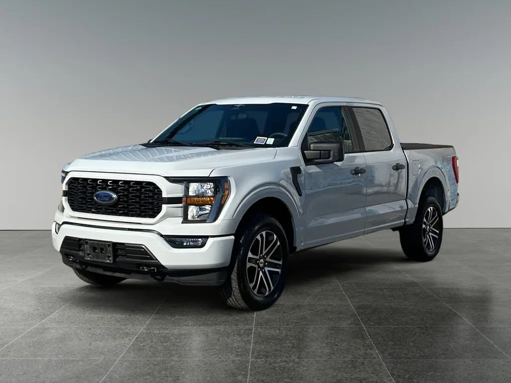 2023 Ford F-150 XL photo 3
