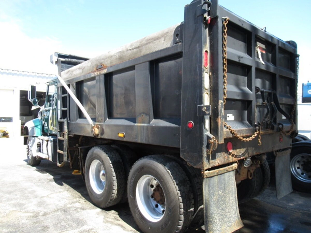 2014 Mack in Manchester, NH — photo 3