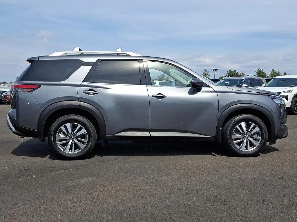 2023 Nissan Pathfinder SL - Photo 8
