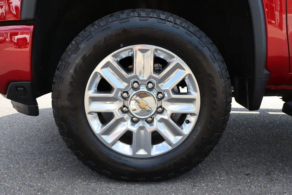 2025 Chevrolet Silverado 2500HD High Country photo 32