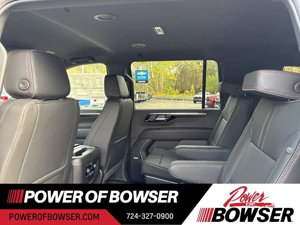 2026 Chevrolet Suburban RST photo 4