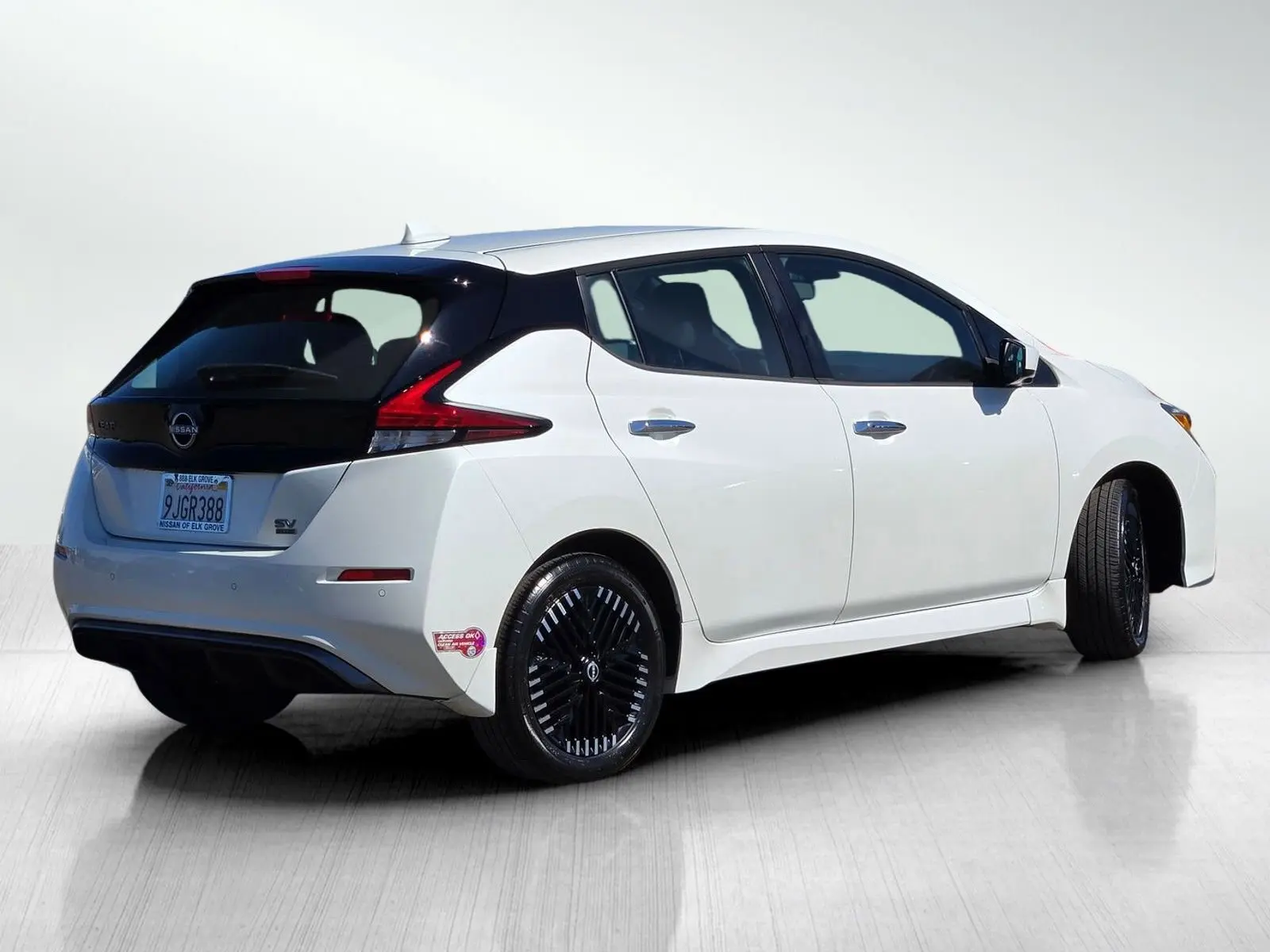 2024 Nissan Leaf SV Plus photo 4