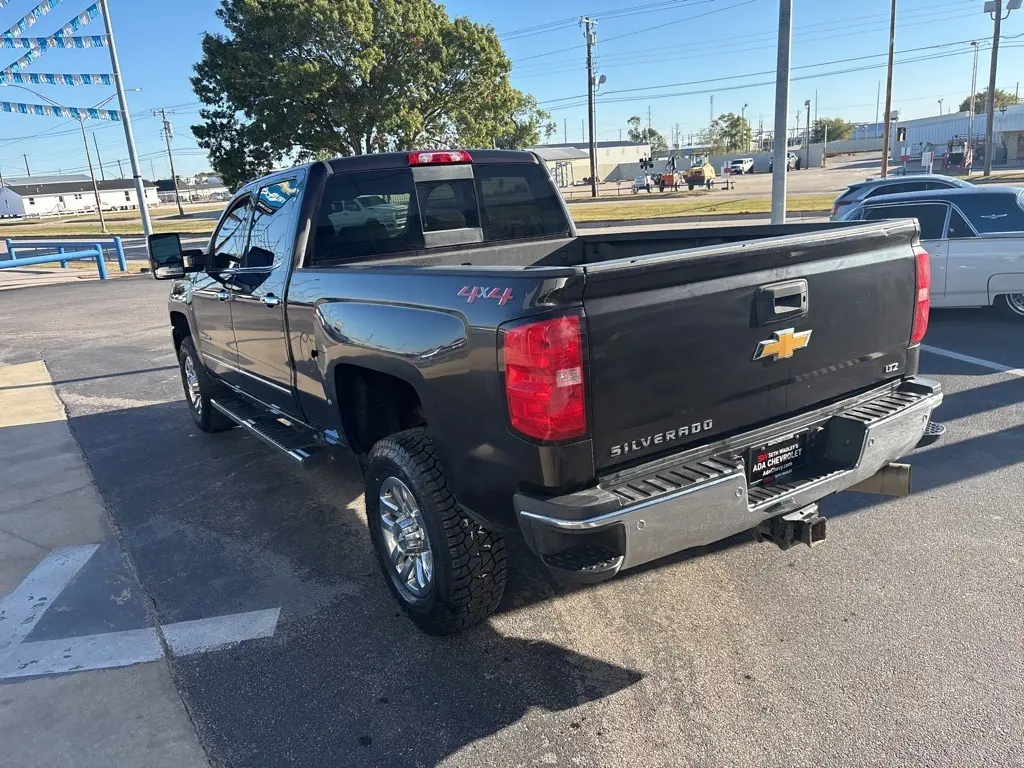 2019 Chevrolet Silverado 2500HD LTZ photo 3