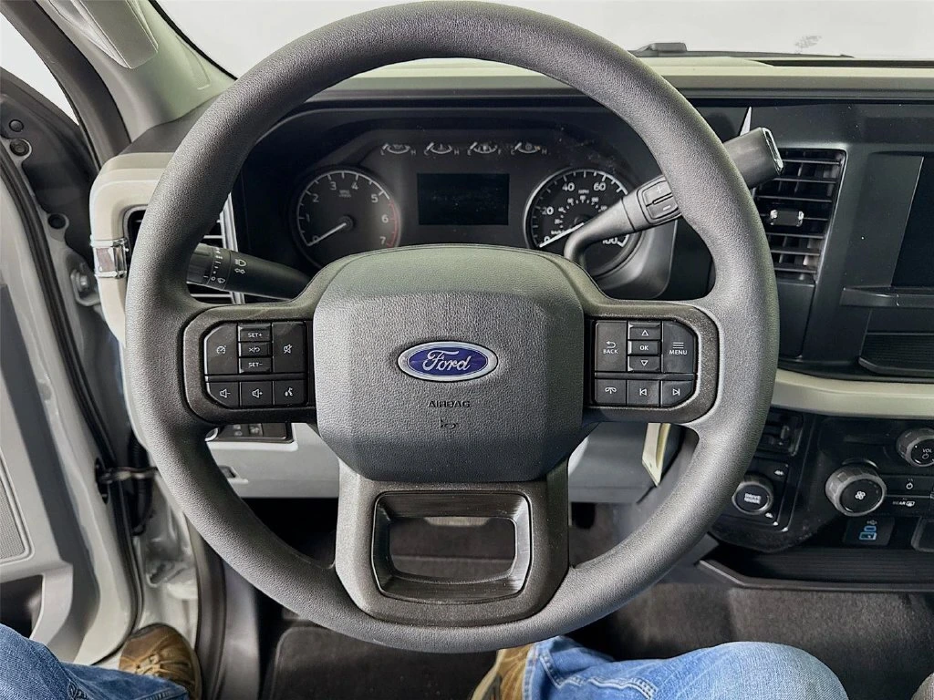 2026 Ford F-350 Super Duty XL - Photo 12
