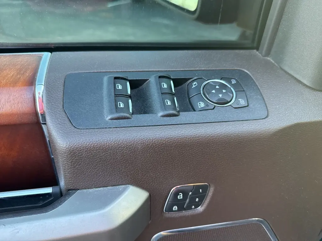 2019 Ford F-150 King Ranch photo 12