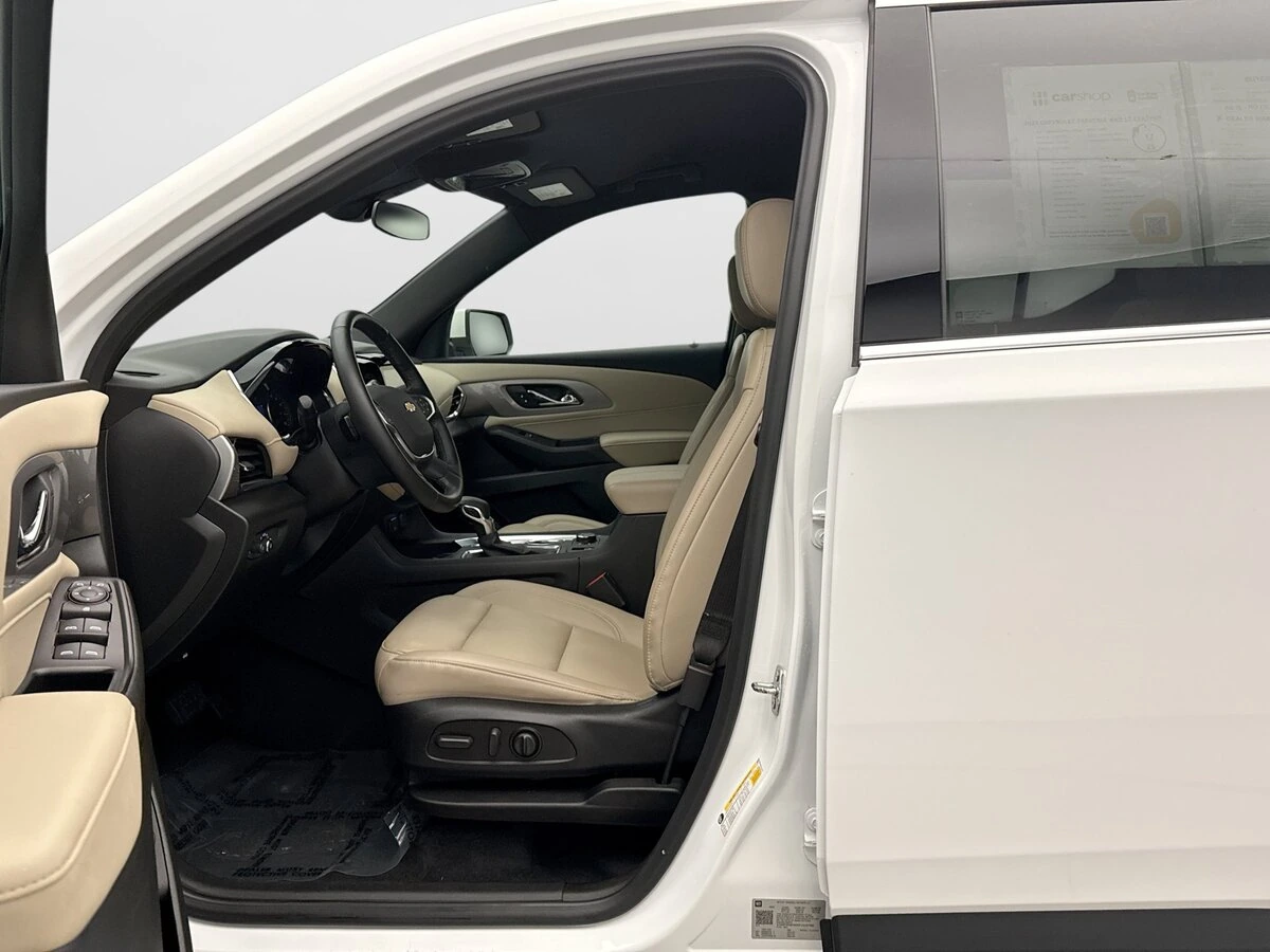 2023 Chevrolet Traverse 3LT - Photo 11