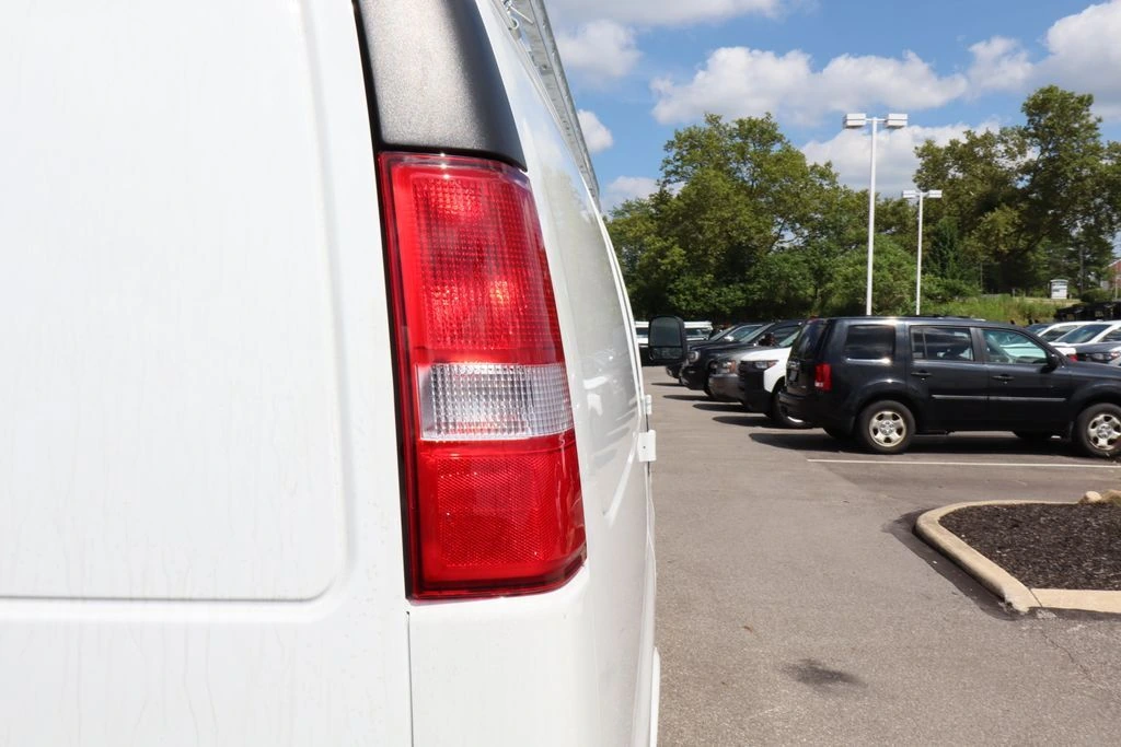 2025 Chevrolet Express Cargo Work Van - Photo 26