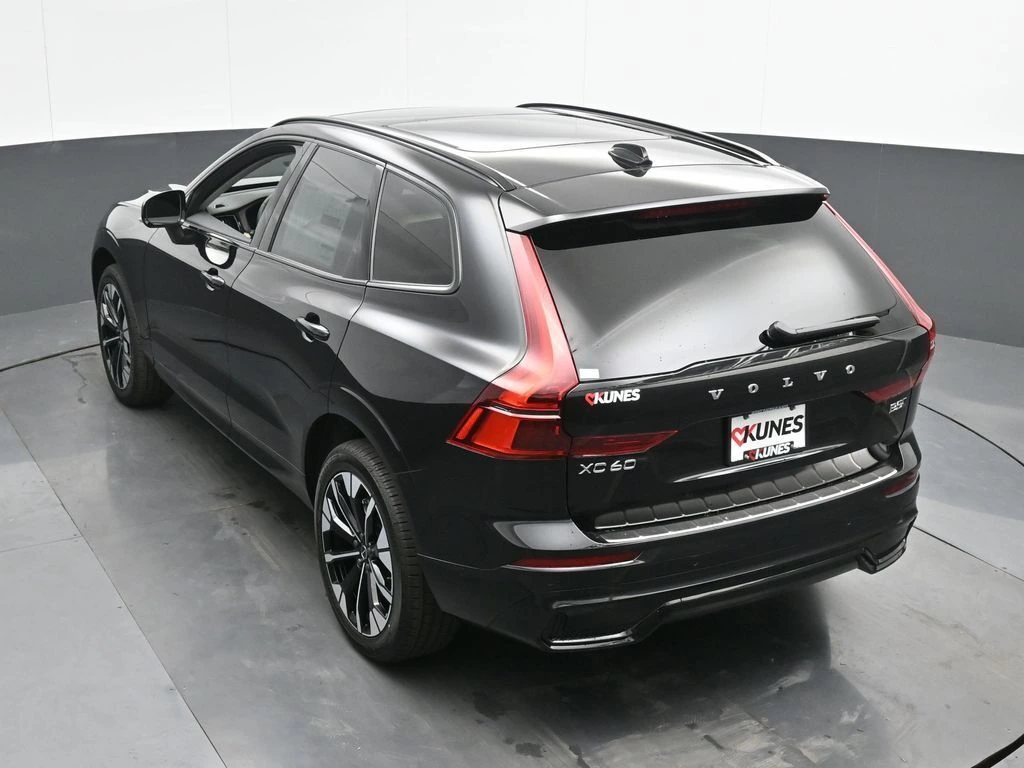 2026 Volvo XC60 Plus - Photo 38